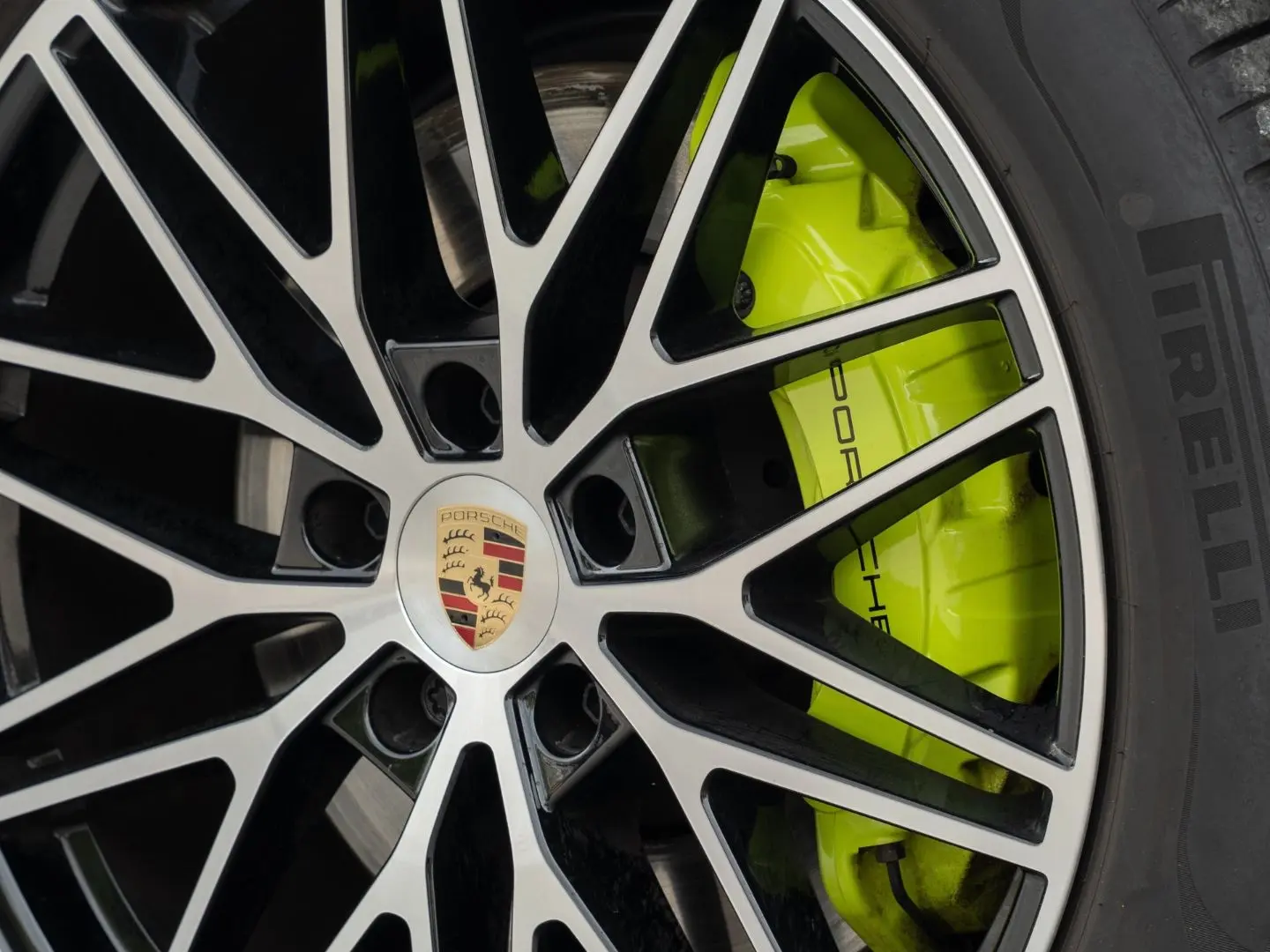 Cayenne E-Hybrid Coupe InnoDrive Surround View