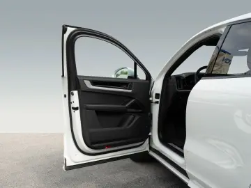 Cayenne E-Hybrid Coupe InnoDrive Surround View