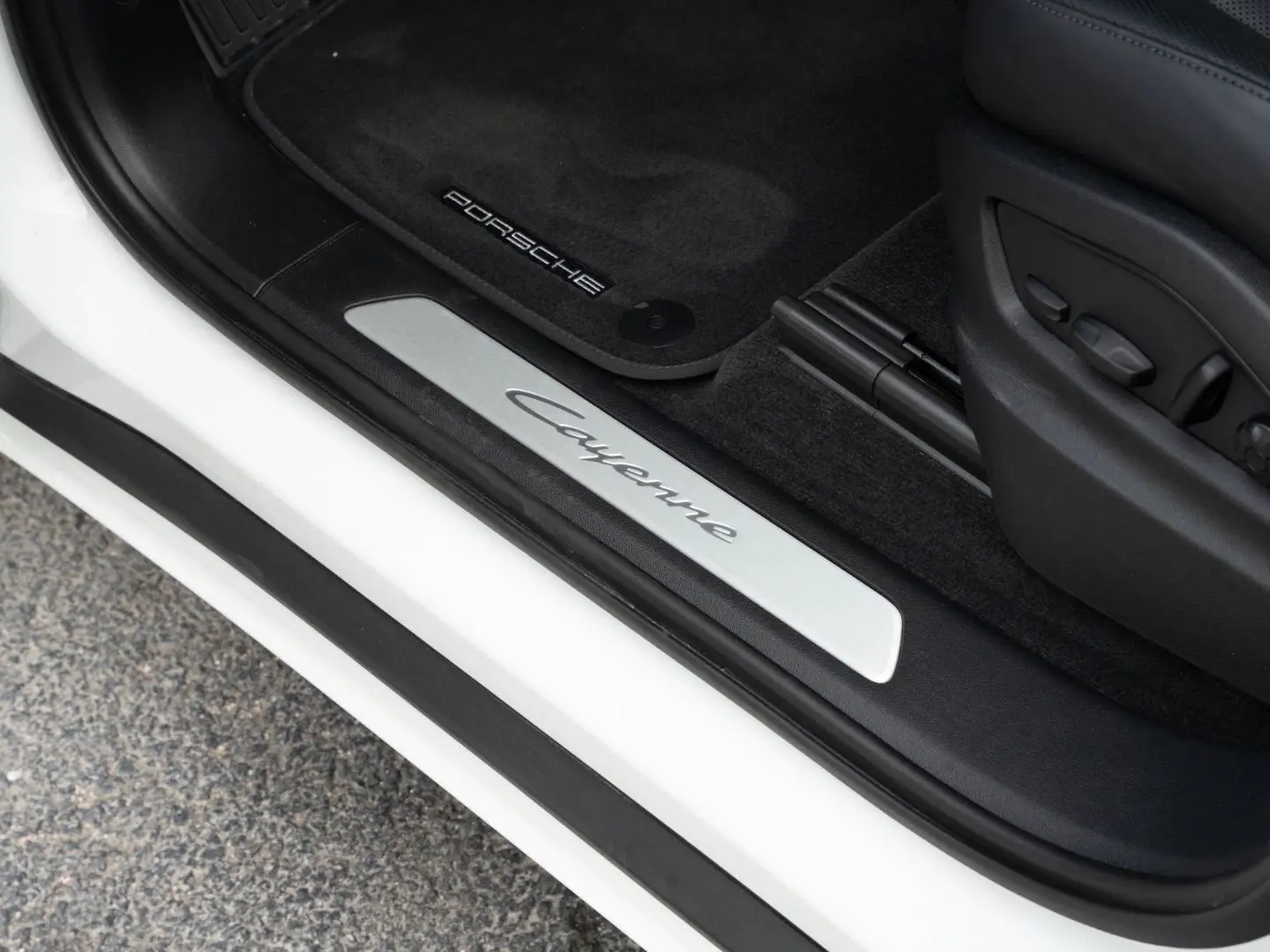 Cayenne E-Hybrid Coupe InnoDrive Surround View