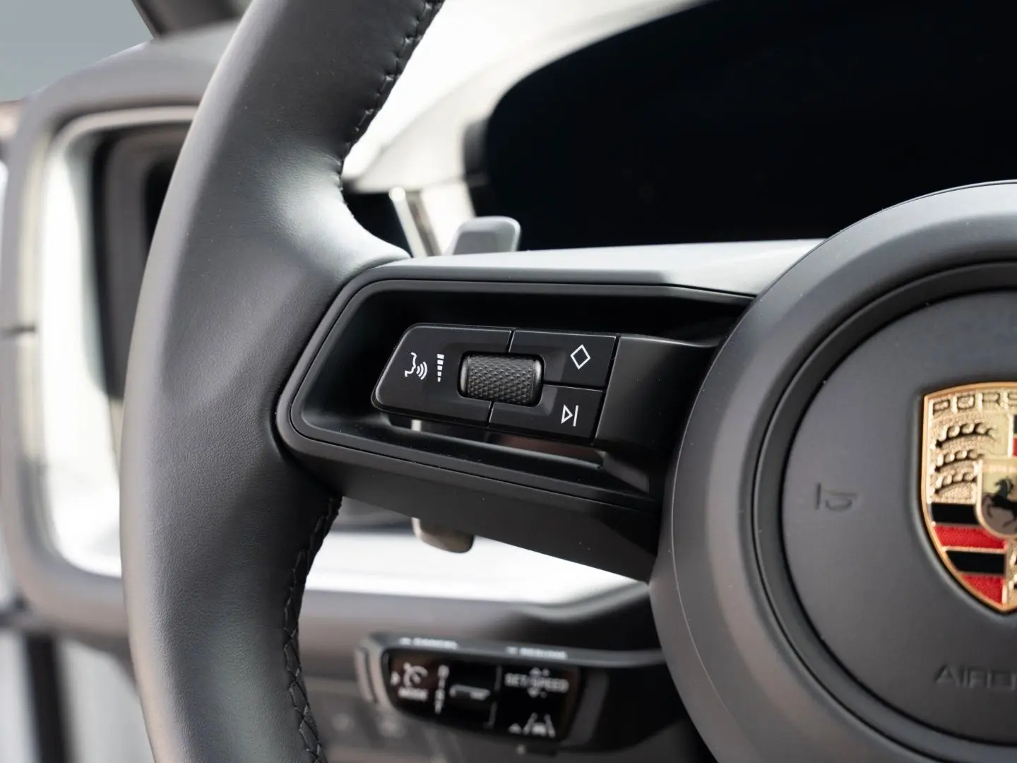 Cayenne E-Hybrid Coupe InnoDrive Surround View