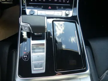 Audi Q8 60 TFSIe quattro S-Line