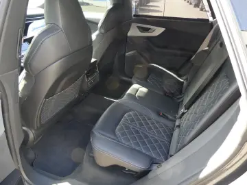 Audi Q8 60 TFSIe quattro S-Line