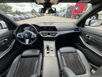 BMW Seria 3 318d Touring Aut. M Sport