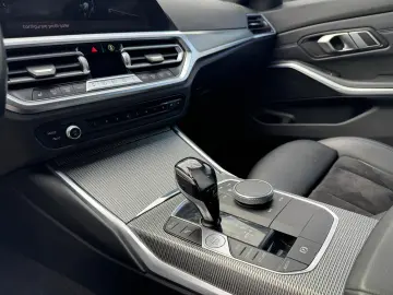 BMW Seria 3 318d Touring Aut. M Sport