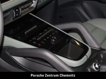 Cayenne E-Hybrid Luftfed.;BOSE;HD-Matrix;22