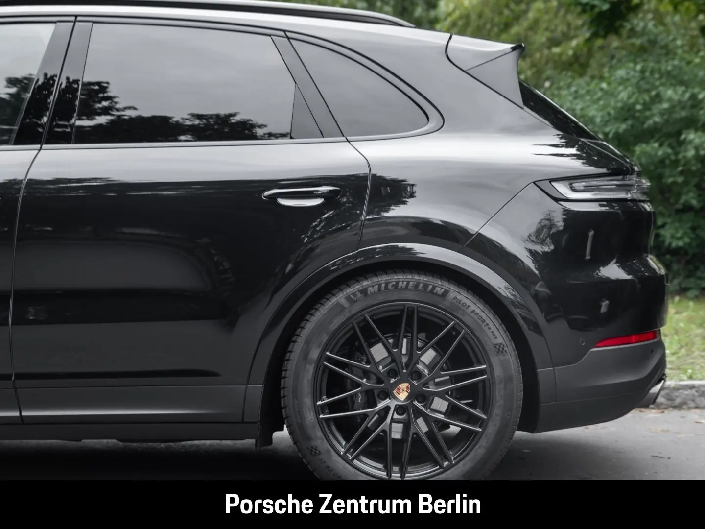 Cayenne Sportabgasanlage BOSE LED-Matrix 21-Zoll