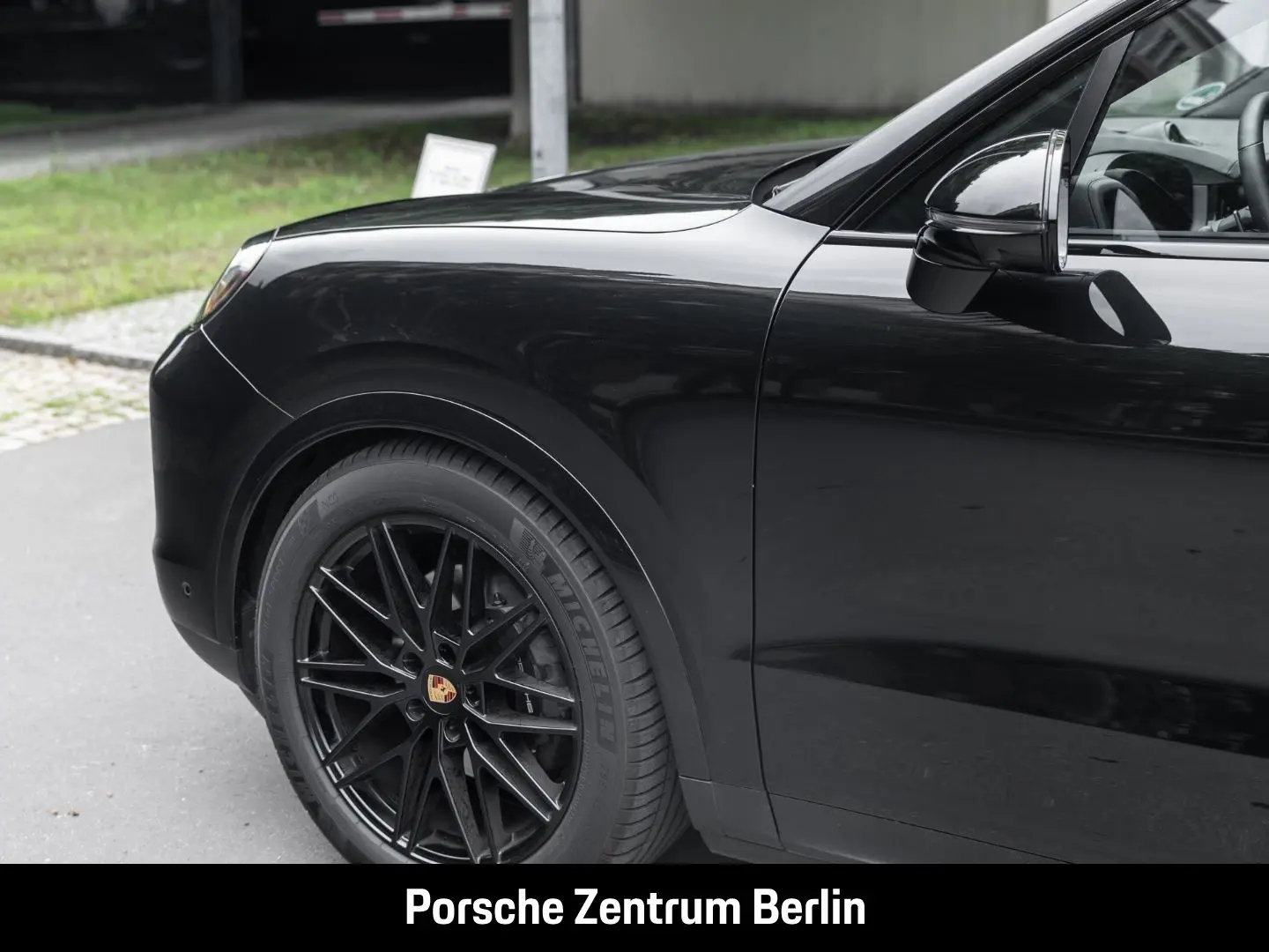 Cayenne Sportabgasanlage BOSE LED-Matrix 21-Zoll