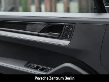 Cayenne Sportabgasanlage BOSE LED-Matrix 21-Zoll