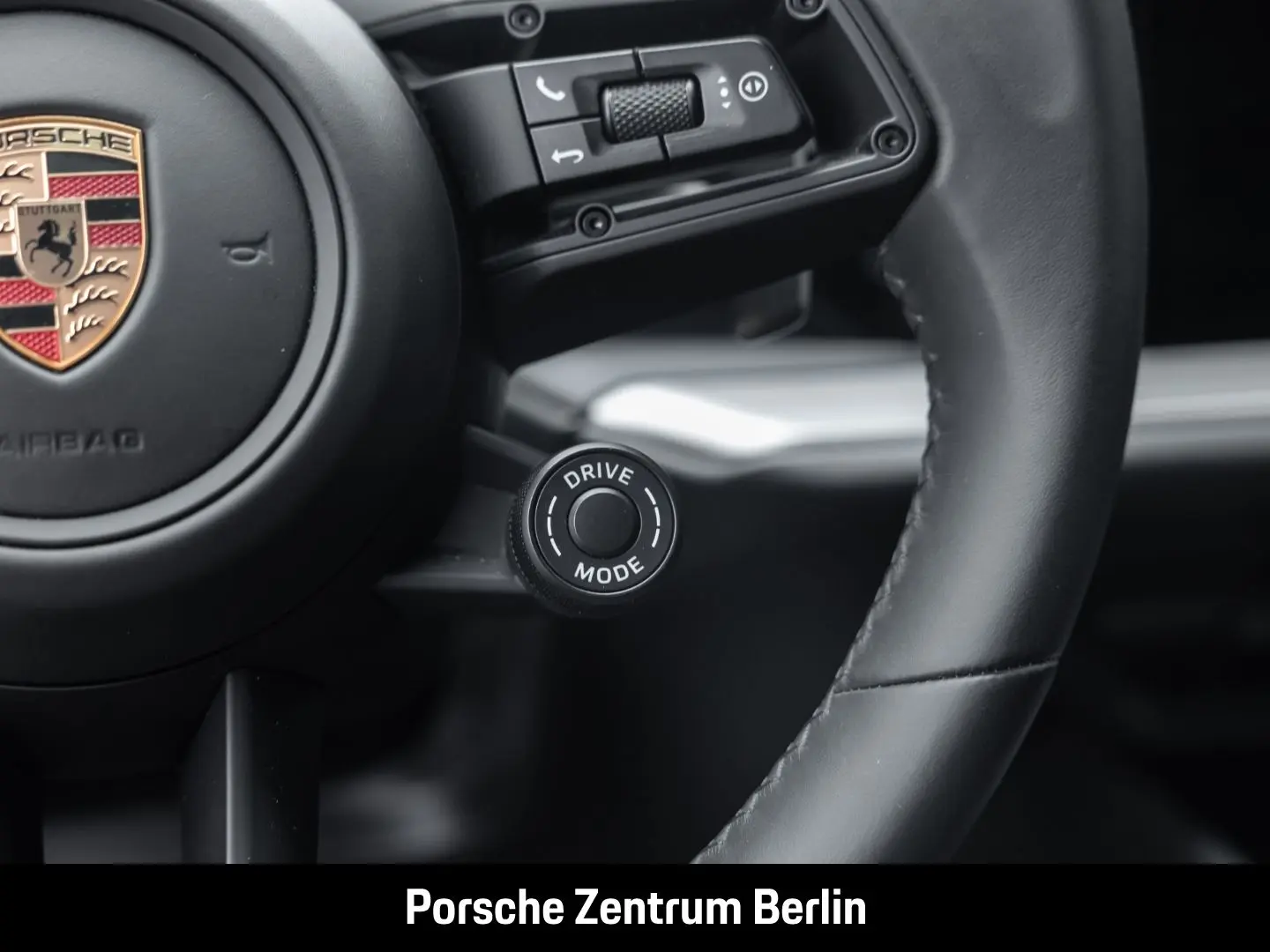 Cayenne Sportabgasanlage BOSE LED-Matrix 21-Zoll