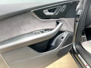 Audi Q8 50 TDI quattro Tiptronic