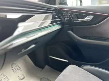 Audi Q8 50 TDI quattro Tiptronic