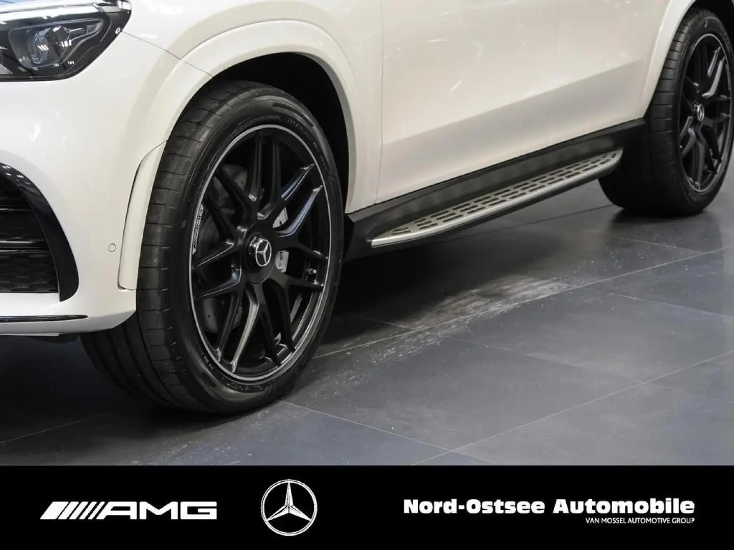 GLE 53 AMG 4M  BURMESTER PANO NIGHT 360  KEYLESS