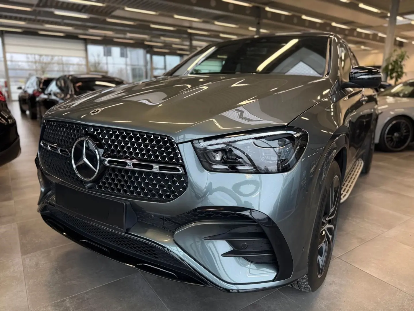 GLE 450d 4M Coupe AMG PANO HUD LUFT BURM 22 Nigh