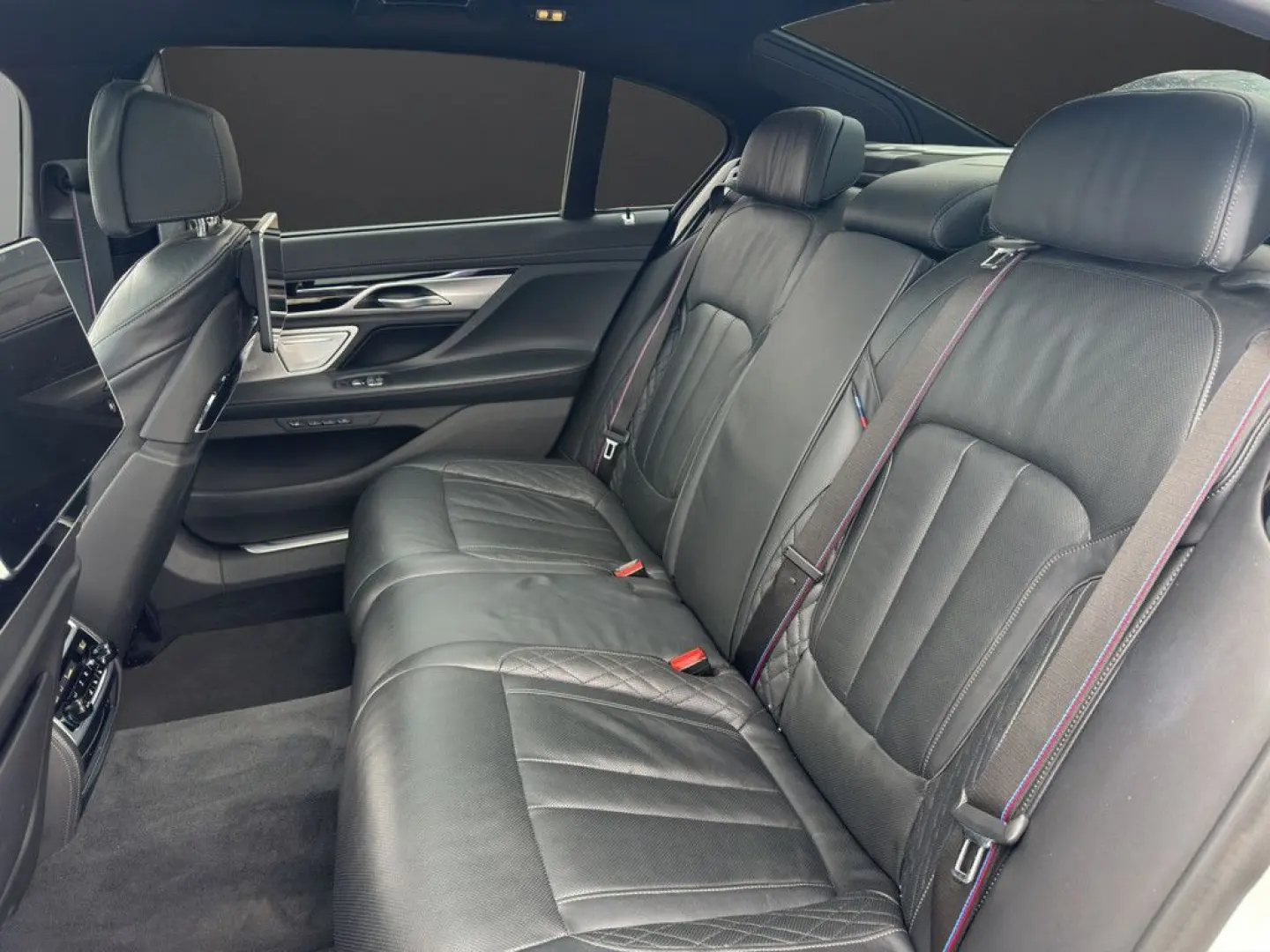 750Li xDrive M-SPORT LASER HUD PANO 360  20  AHK