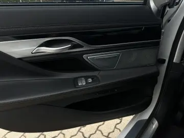 750Li xDrive M-SPORT LASER HUD PANO 360  20  AHK