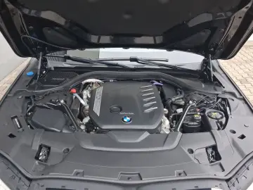 730d Lim M Sportpaket LED Navi DrivAs HUD ParkAs