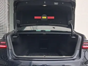 730d Lim M Sportpaket LED Navi DrivAs HUD ParkAs