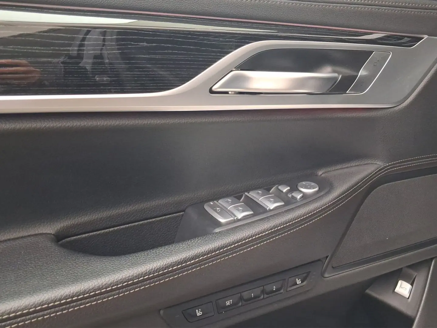 730d Lim M Sportpaket LED Navi DrivAs HUD ParkAs