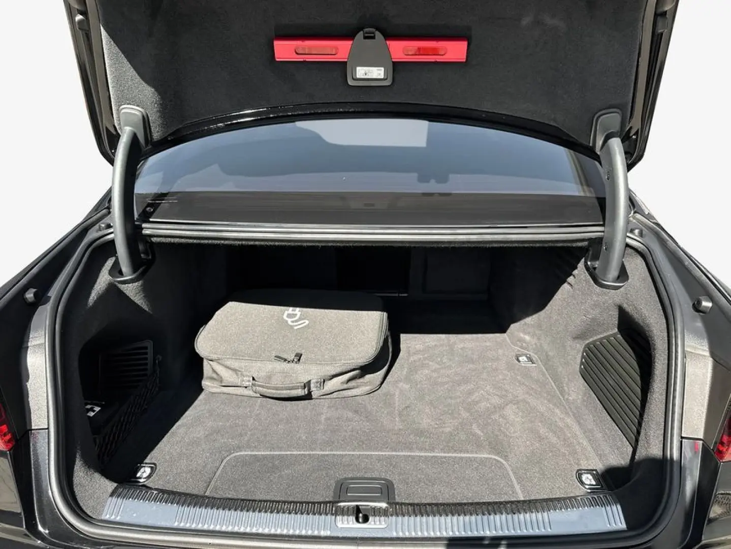 A8 60 TFSI e quattro tiptronic