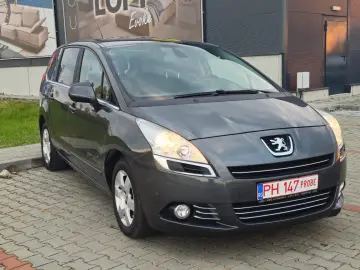 Peugeot 5008 2011 1.6 7 locuri
