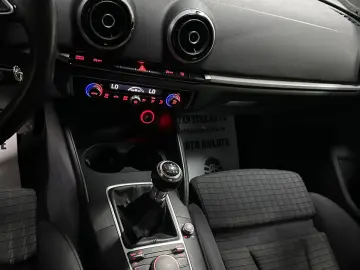 𝐀𝐮𝐝𝐢 𝐀𝟑 𝟐𝟎𝟏𝟓