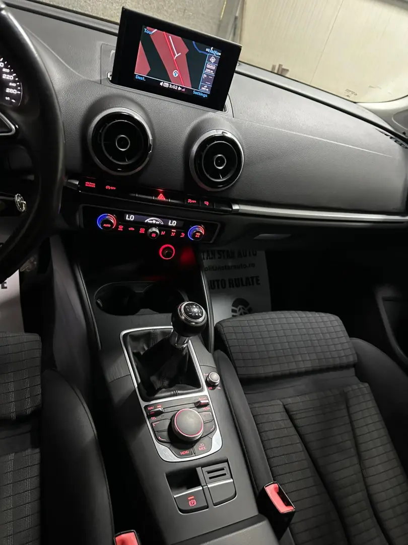 𝐀𝐮𝐝𝐢 𝐀𝟑 𝟐𝟎𝟏𝟓