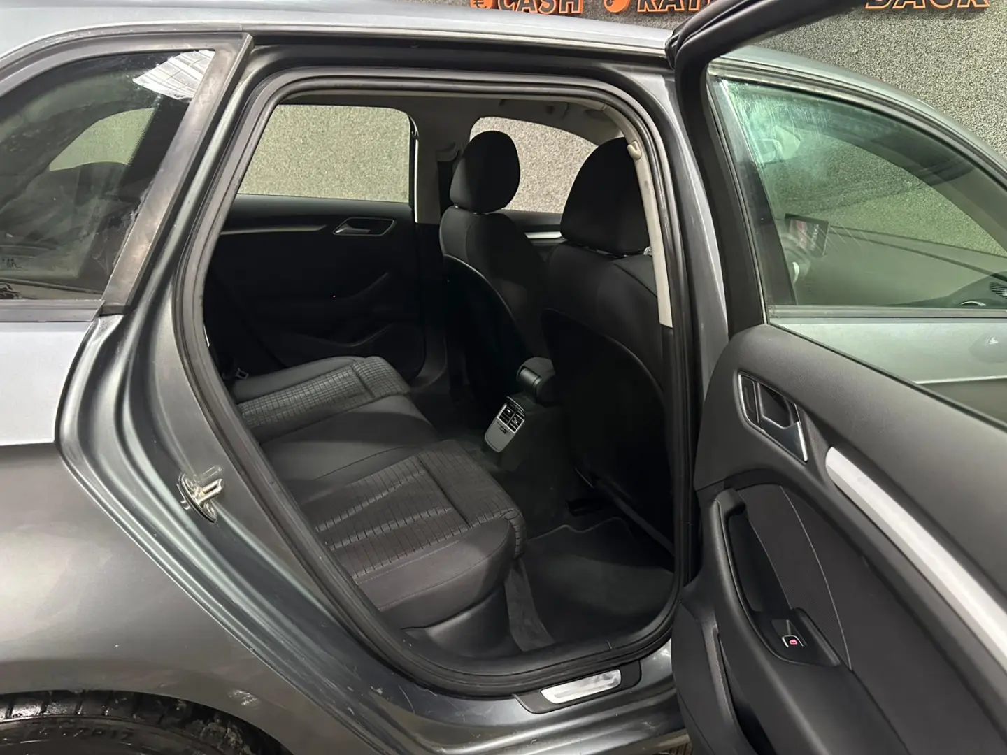 𝐀𝐮𝐝𝐢 𝐀𝟑 𝟐𝟎𝟏𝟓