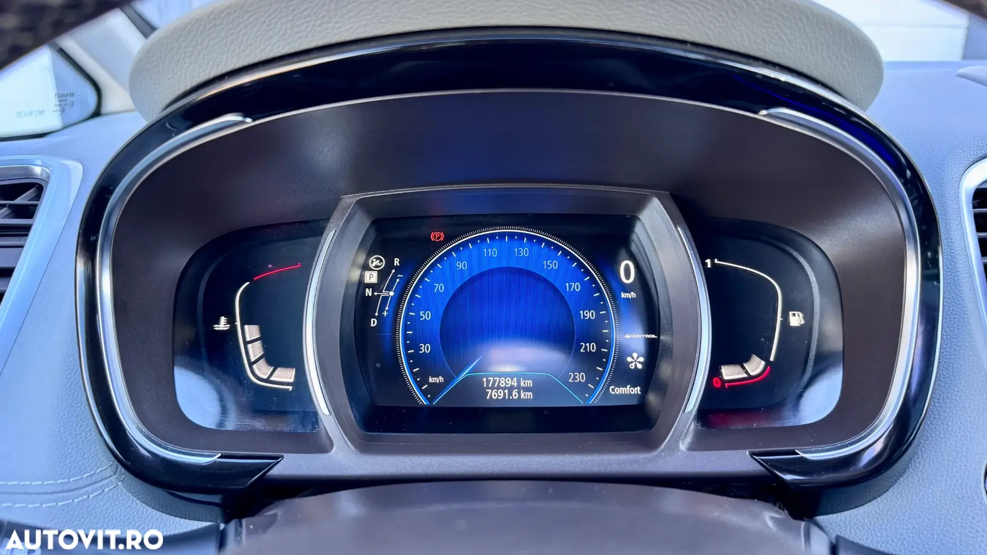 Renault Espace Energy dCi 160 EDC Initiale Paris