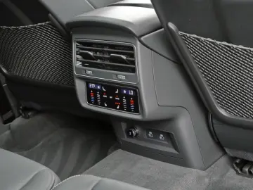 Q7 55 TFSI qu. S line B&O 7Sitze Air Pano HuD