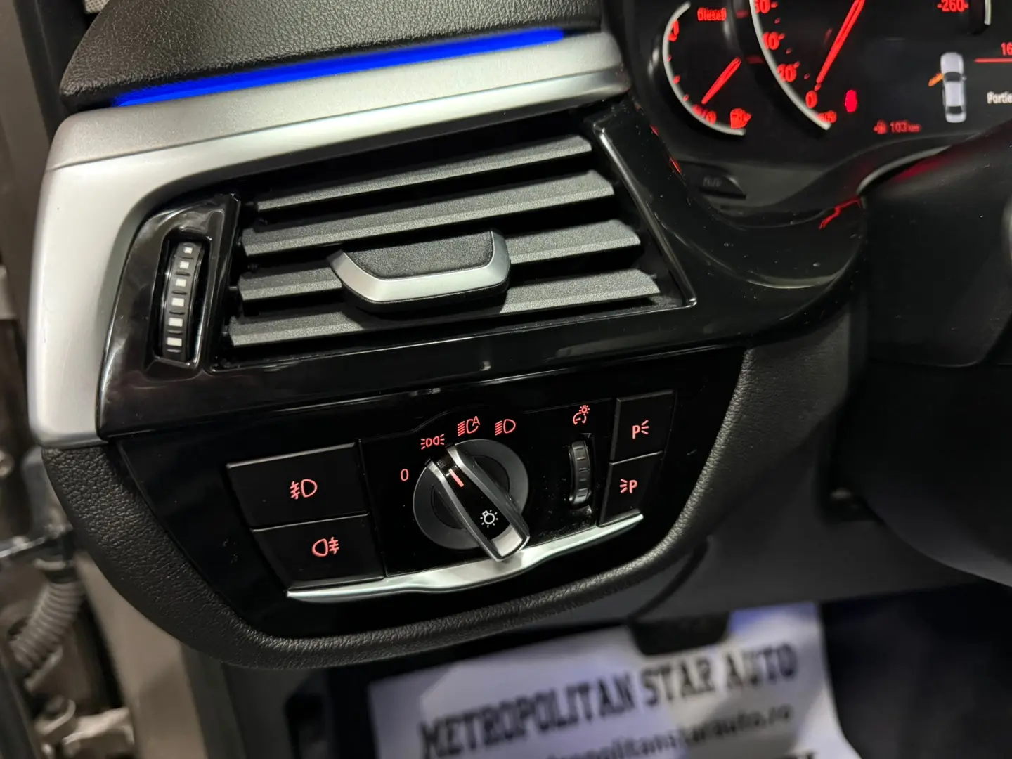 𝐁𝐌𝐖 𝟓𝟐𝟎𝐝 • 𝟐.𝟎 𝐃𝐢𝐞𝐬𝐞𝐥 • 𝐀𝐮𝐭𝐨𝐦𝐚𝐭