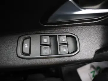 Dacia Duster 1.5D 115CP Comfort 4WD