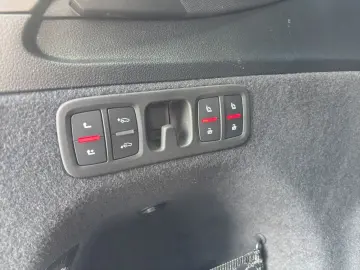 Q7 55 TFSI quattro S-LINE 7-SITZER NAVI MATRIX H
