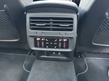 Q7 55 TFSI quattro S-LINE 7-SITZER NAVI MATRIX H