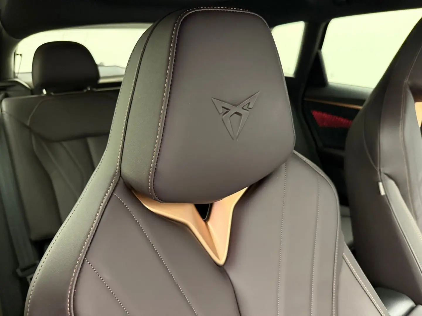 Cupra Terramar VZ 1.5 eHybrid DSG PanoDCC20Leder