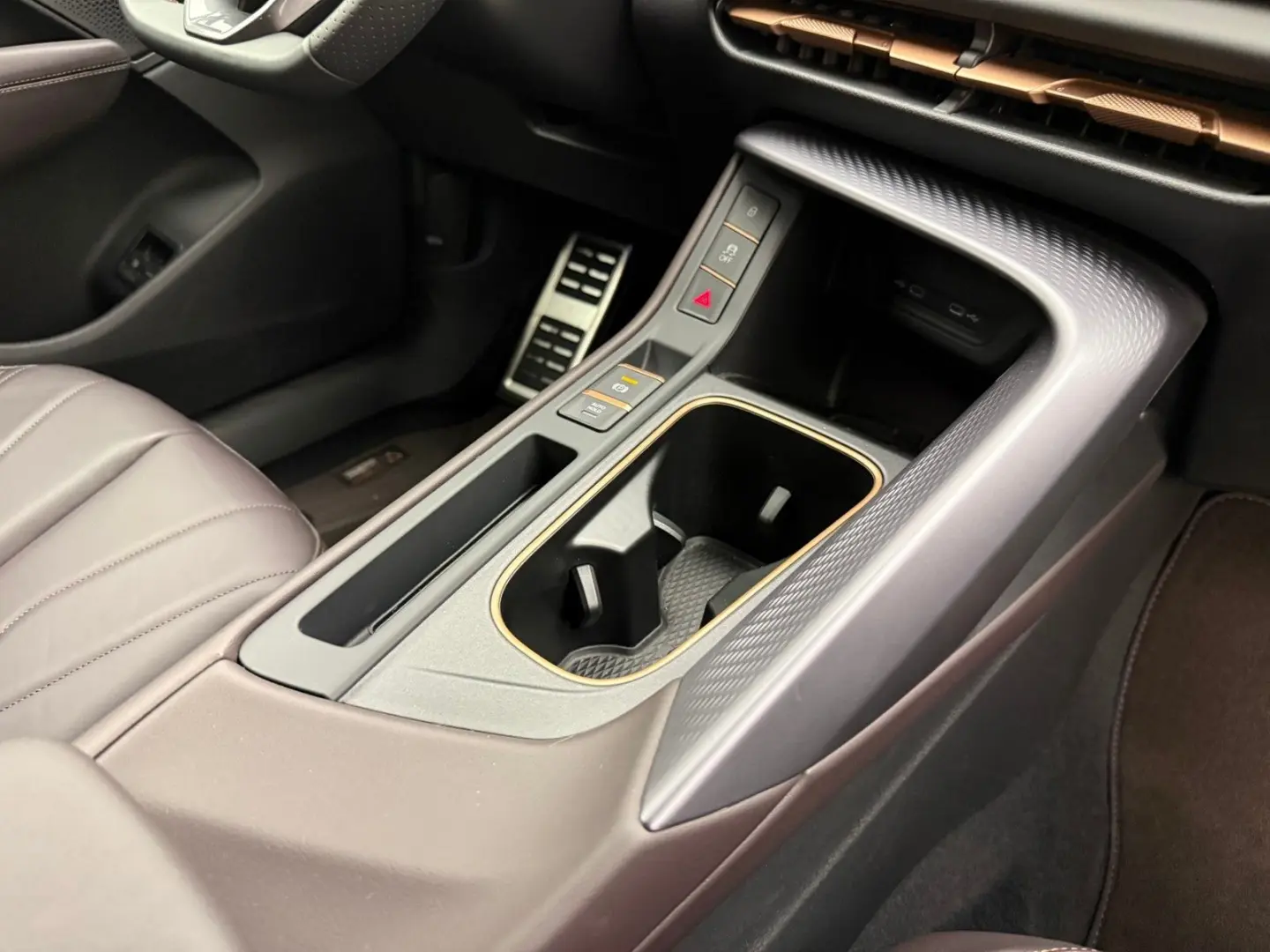 Cupra Terramar VZ 1.5 eHybrid DSG PanoDCC20Leder