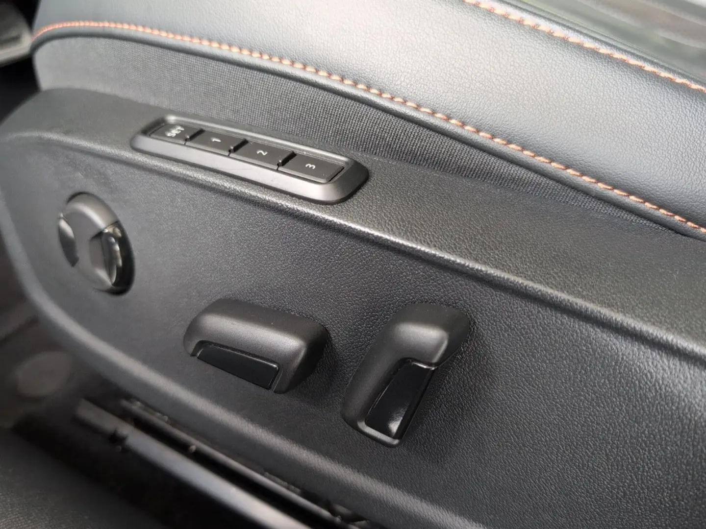 Formentor 2.0 TSI VZ AHK PANO LEDER COPPER MATT