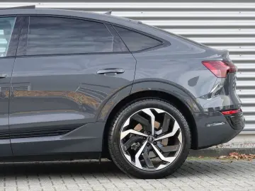 Q8 e-tron Sportback 55 quattro Advanced Edition