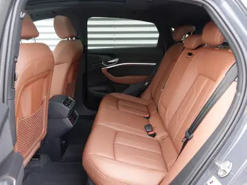 Q8 e-tron Sportback 55 quattro Advanced Edition