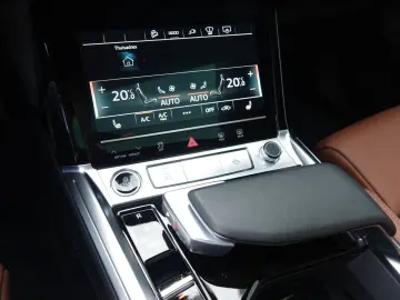 Q8 e-tron Sportback 55 quattro Advanced Edition