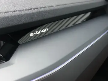 Q8 e-tron Sportback 55 quattro Advanced Edition