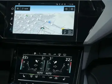 Q8 e-tron Sportback S line 55 quattro 300 kW