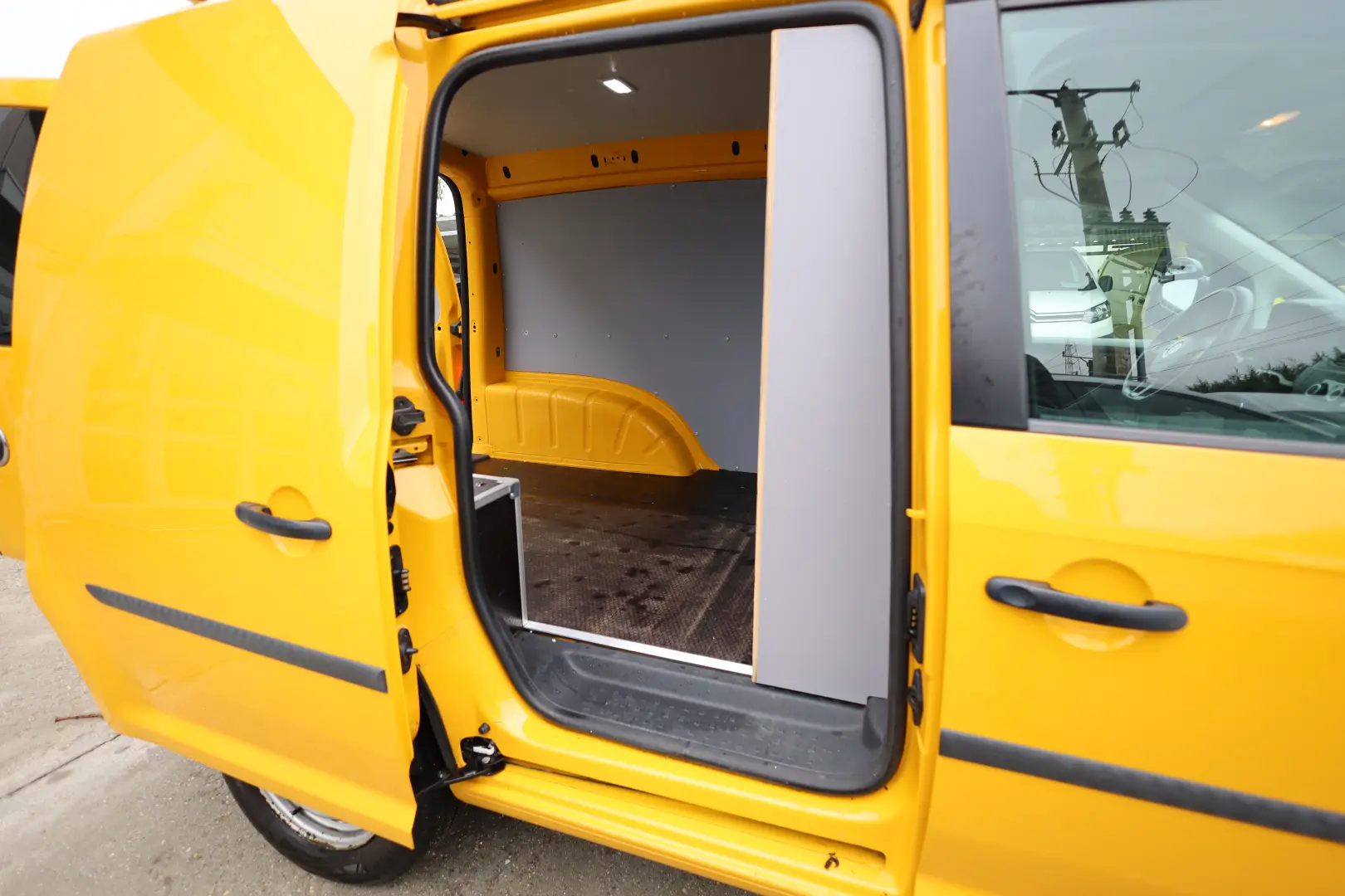 Volkswagen Caddy L1H1 2.0D 75CP