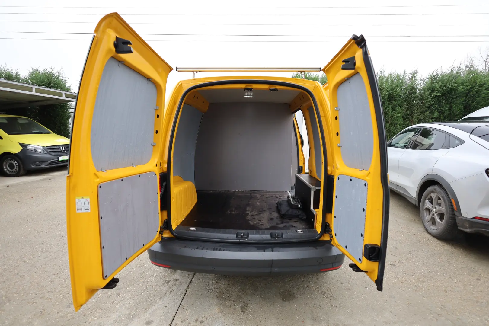 Volkswagen Caddy L1H1 2.0D 75CP