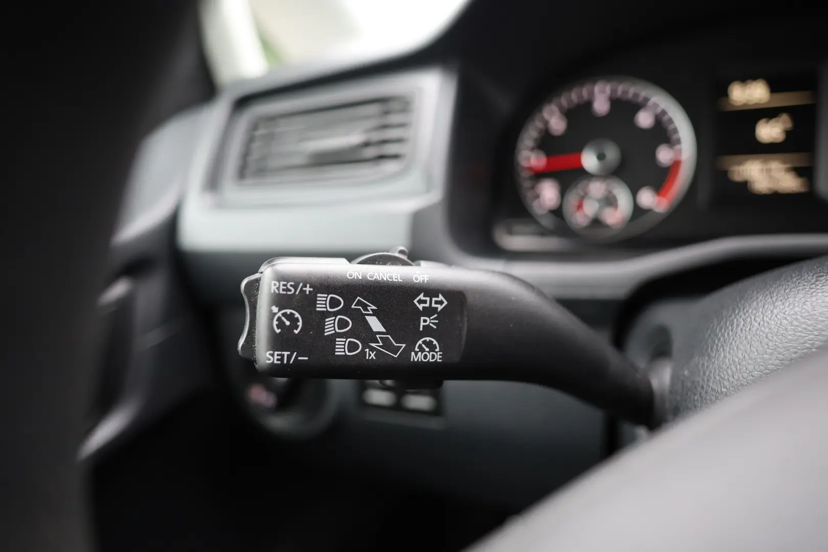 Volkswagen Caddy L1H1 2.0D 75CP