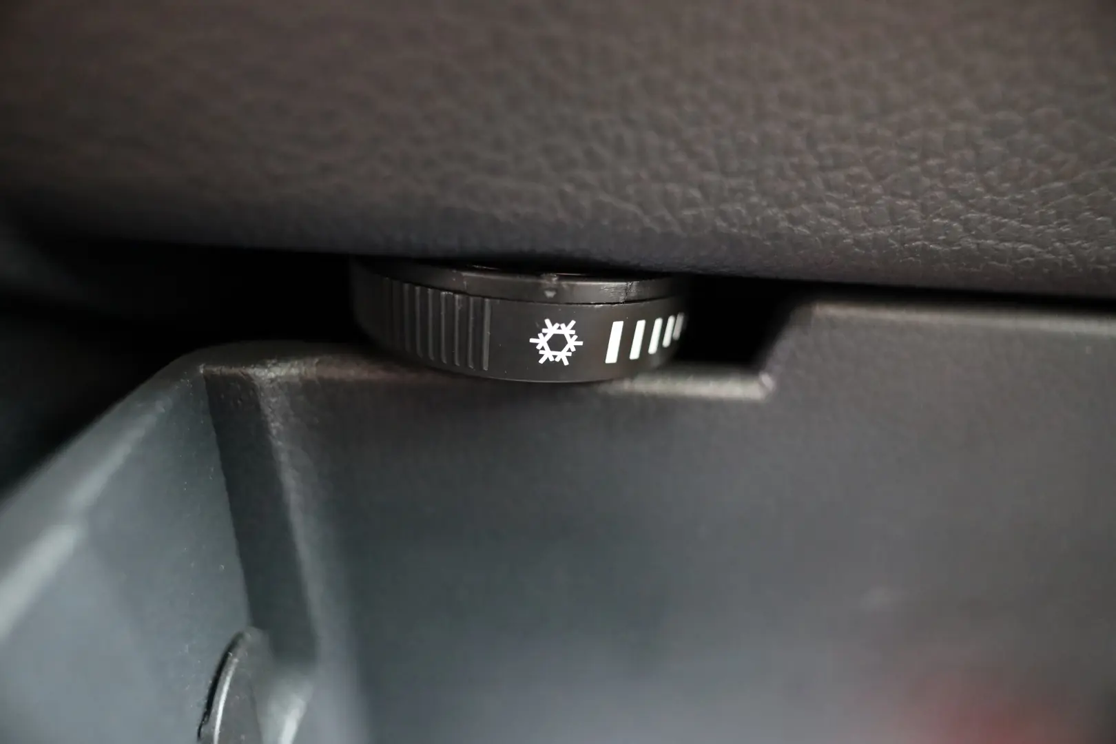 Volkswagen Caddy L1H1 2.0D 75CP