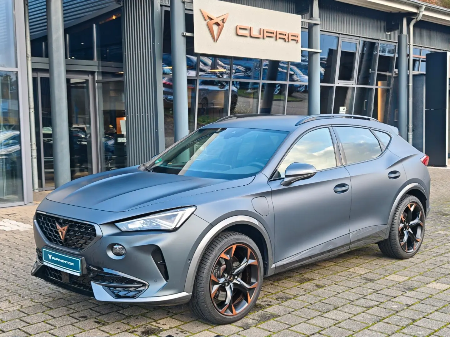 Formentor VZ e-Hybrid DSG 245PS NAVI SHZ APP ACC