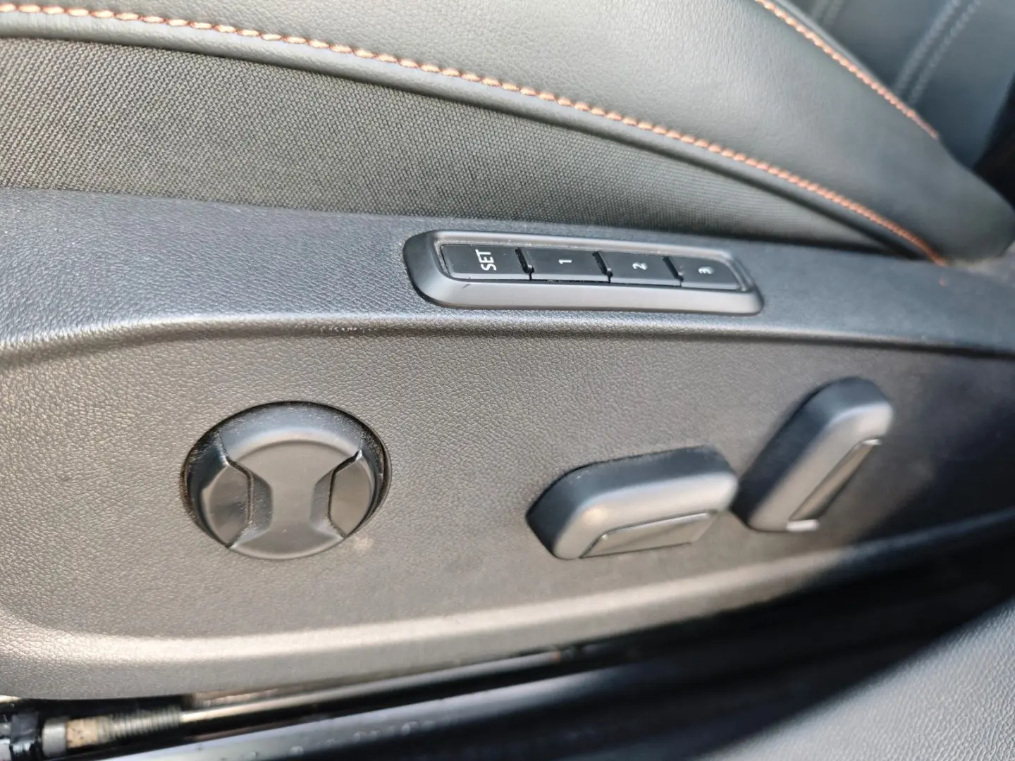 Formentor VZ e-Hybrid DSG 245PS NAVI SHZ APP ACC