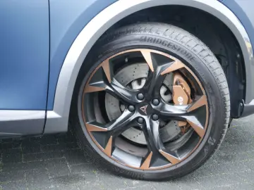 Formentor 2.0 TSI VZ 4Drive PANO BEATS COPPER