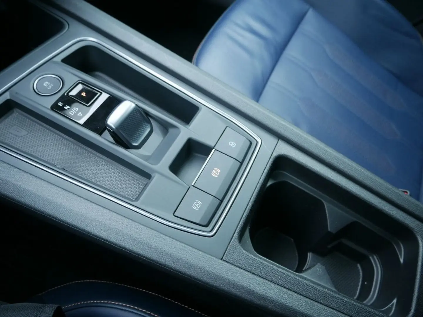 Formentor 2.0 TSI VZ 4Drive PANO BEATS COPPER