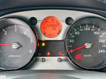 Nissan Qashqai 2.0 dCi DPF tekna